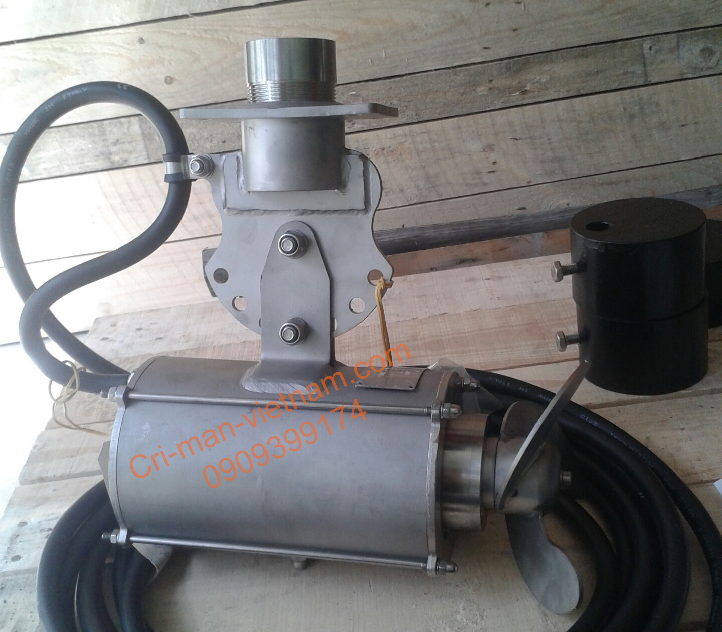 Máy khuấy chìm inox316 Model: TBX/E động cơ IE3 máy khuấy chìm 1,1 kw