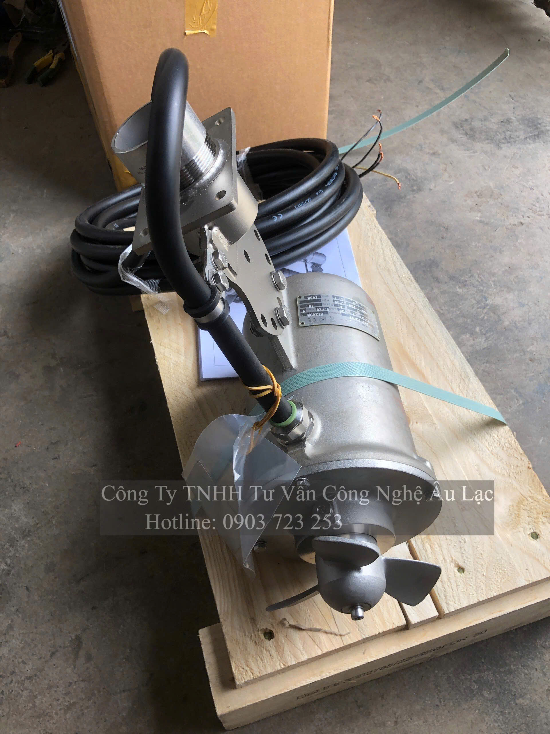 Máy khuấy chìm inox316 Model: TBX/E động cơ IE3 z6207547687803 1f2bf719c3b928e537578193e65976bf